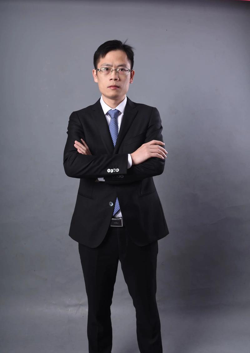 杨荣鑑 艺术总监 & 首席设计师